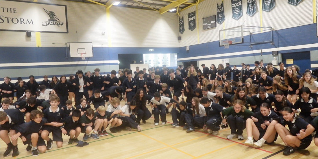 The most people with linked arms standing up with their arms linked simultaneously