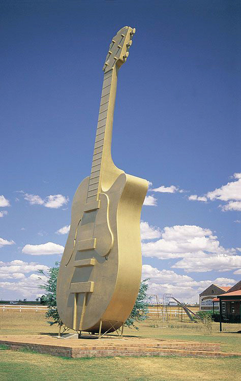 The big golden guitar