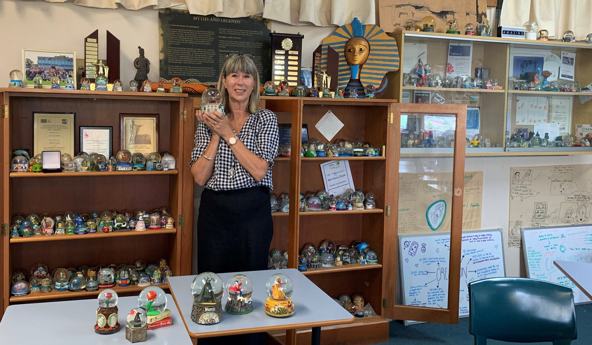 Largest snow globe collection – theaustralianbookofrecords.com.au